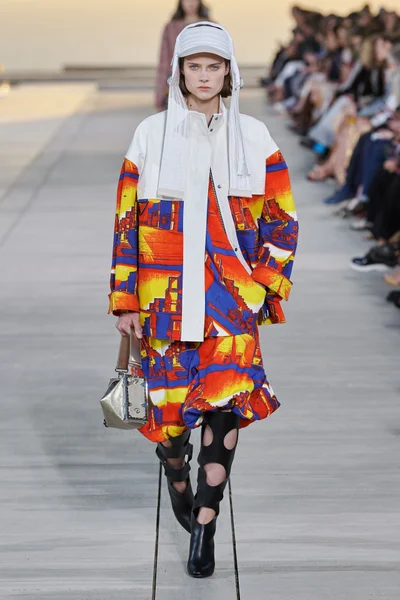 Look 23